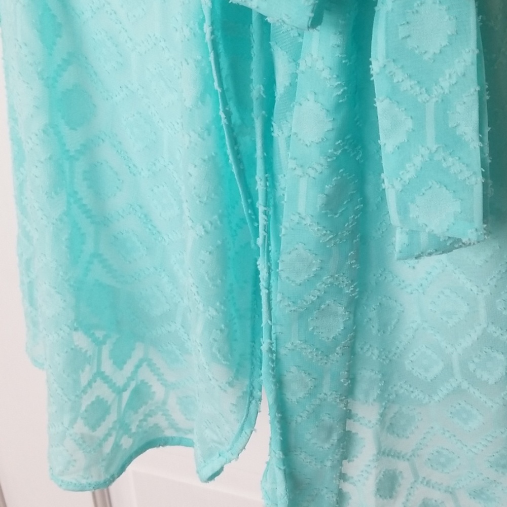 Jonquil In Bloom Robe - Picture 5 of 8